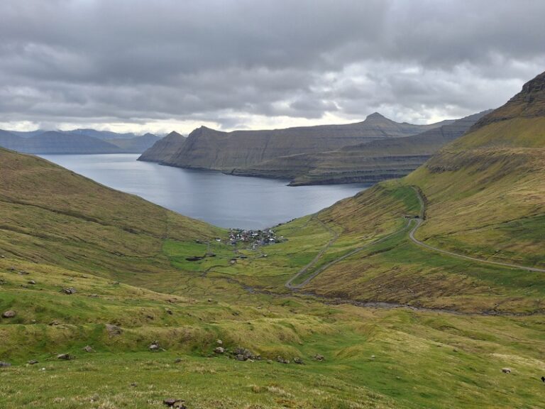 02 25 05 11 02 Ovenfro Funningur