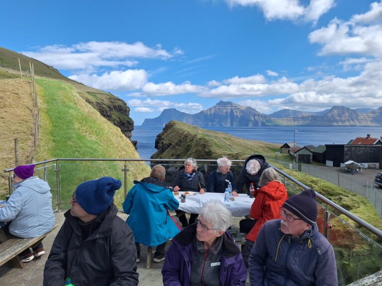 09 25 05 08 07 Frokost Ovenfor Kløften